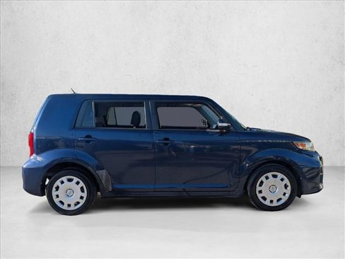Used 2015 Scion xB image 4