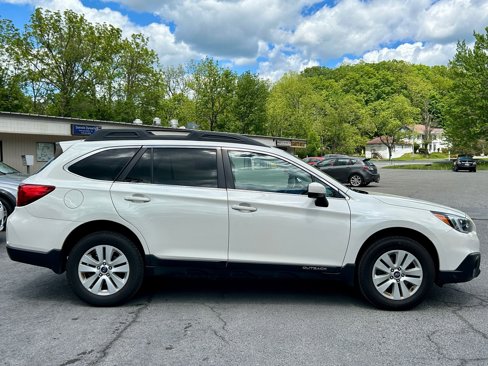 Used 2015 Subaru Outback 2.5i Premium image 9