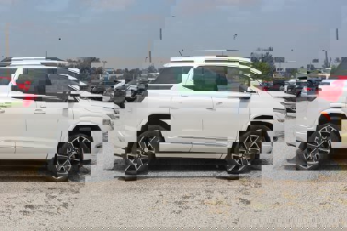 Used 2018 GMC Acadia Denali w/ LPO, Protection Package image 4