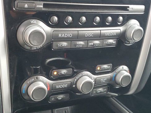 Used 2020 Nissan Pathfinder S image 26