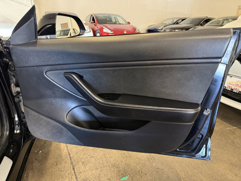 Used 2018 Tesla Model 3 Long Range image 24