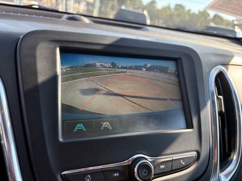 Used 2018 Chevrolet Equinox LT image 17