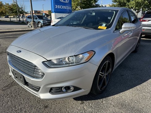 Used 2014 Ford Fusion SE w/ Equipment Group 202A image 2