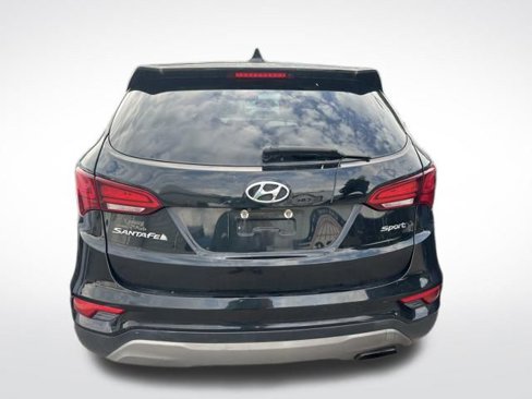 Used 2017 Hyundai Santa Fe Sport image 4