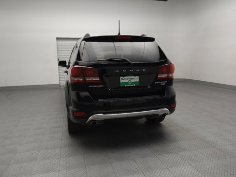 Used 2019 Dodge Journey Crossroad image 6