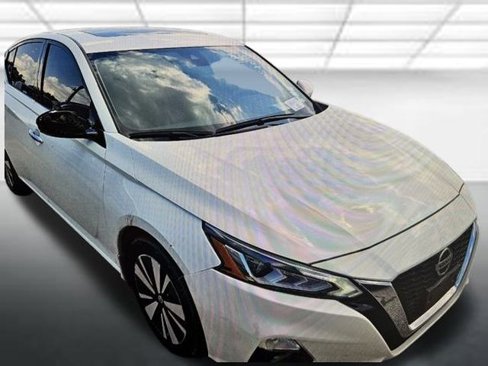 Used 2022 Nissan Altima 2.5 SL image 1
