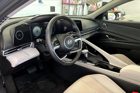 Used 2024 Hyundai Elantra Limited image 14