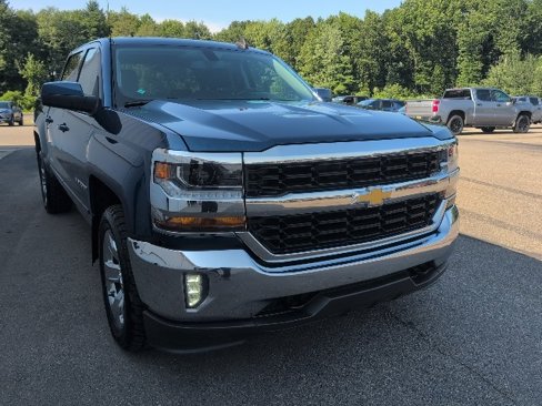 Used 2018 Chevrolet Silverado 1500 LT w/ LT Eassist Package image 7