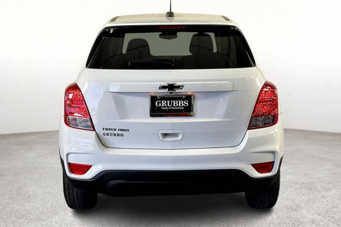 Used 2022 Chevrolet Trax LS w/ Tint and Cruise Package image 6
