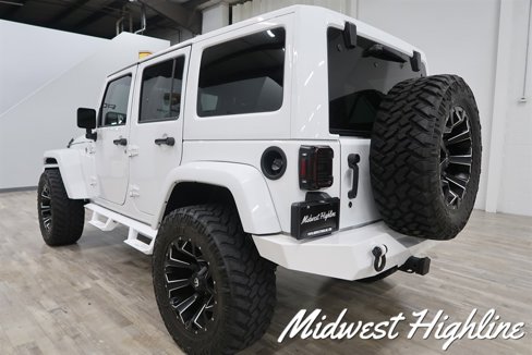 Used 2017 Jeep Wrangler Unlimited Sahara w/ Connectivity Group image 19