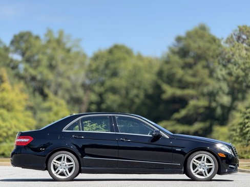 Used 2012 Mercedes-Benz E 350 4MATIC Sedan image 11