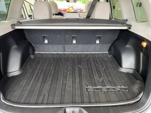 Used 2017 Subaru Forester 2.5i Premium image 9
