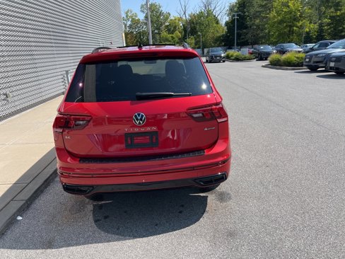 Used 2024 Volkswagen Tiguan SE R-Line image 30