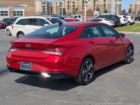 Used 2022 Hyundai Elantra SEL w/ Convenience + Premium Package image 5