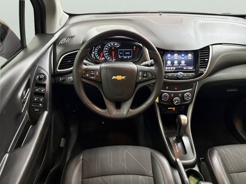 Used 2021 Chevrolet Trax LT image 10