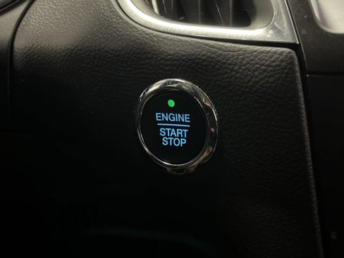 Used 2020 Ford Edge Titanium image 23