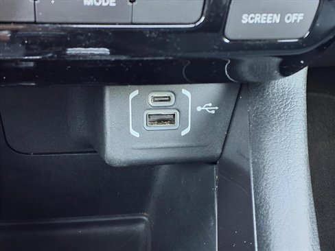 Used 2023 Jeep Compass Latitude image 18