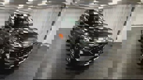 Used 2020 Ford Escape Titanium image 44