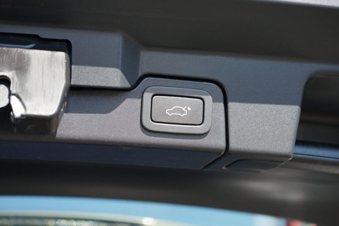 Used 2015 Land Rover Range Rover Evoque Pure Plus image 5