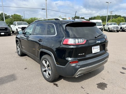 Used 2019 Jeep Cherokee Limited image 3