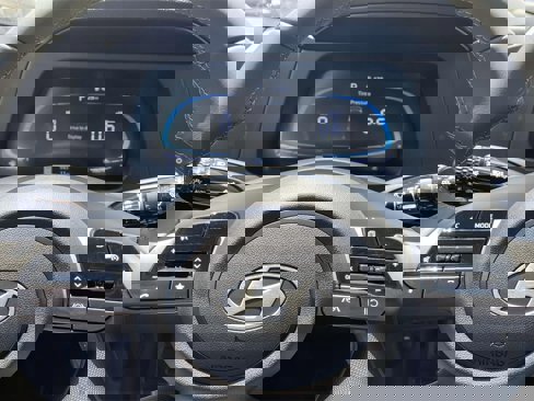 New 2025 Hyundai Elantra Sport image 18