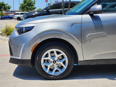 Certified 2025 Kia Soul LX w/ LX Technology Package image 7