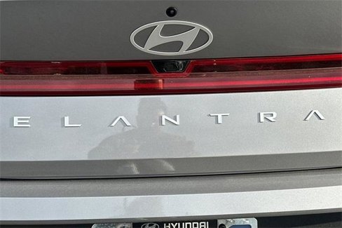 Used 2024 Hyundai Elantra SEL w/ Convenience Package image 28