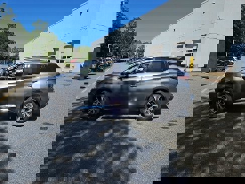 Used 2020 Nissan Murano SV image 1