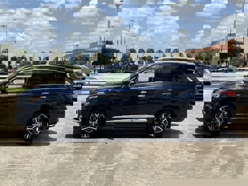 Used 2016 INFINITI QX60 AWD w/ Driver Assistance Package image 2