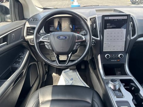 Used 2022 Ford Edge SEL image 13