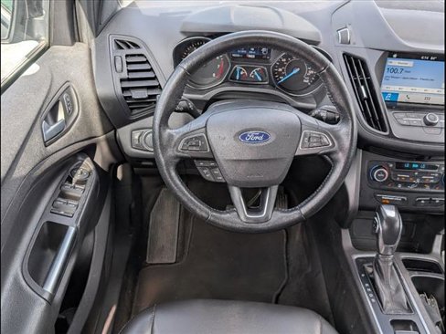 Used 2019 Ford Escape SEL image 10
