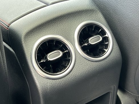 Used 2024 Mercedes-Benz EQB 300 4MATIC image 18