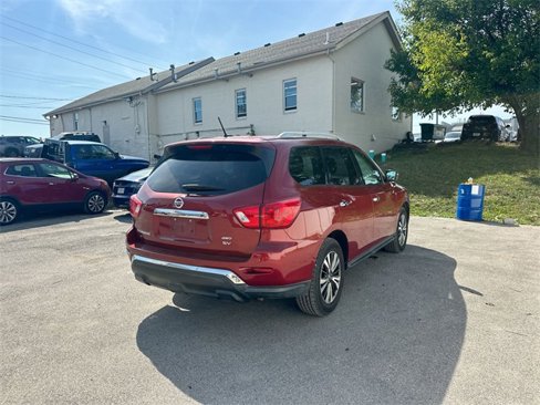 Used 2017 Nissan Pathfinder SV image 6