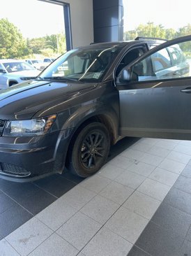 Used 2020 Dodge Journey SE w/ SE Popular Equipment Group image 3