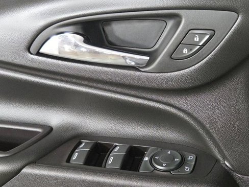 Used 2020 Chevrolet Equinox LT w/ Driver Convenience Package image 28