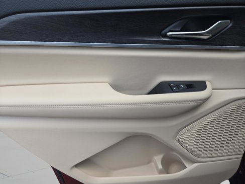 New 2025 Jeep Grand Cherokee L Limited image 19