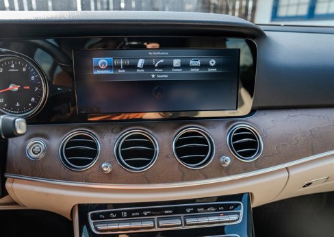 Used 2017 Mercedes-Benz E 300 4MATIC image 20