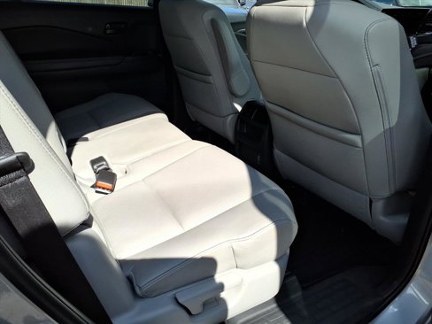 Used 2023 Honda Passport EX-L image 9