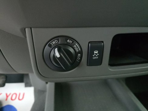 Used 2019 Nissan Frontier SV image 25