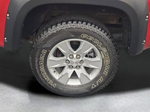 Used 2017 GMC Canyon SLE image 23