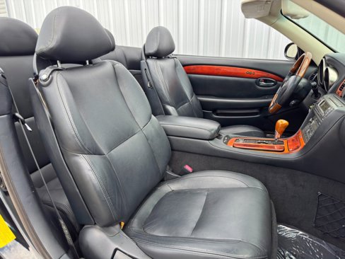 Used 2004 Lexus SC 430 Convertible image 31