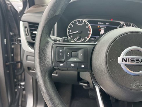 Used 2021 Nissan Rogue S image 17