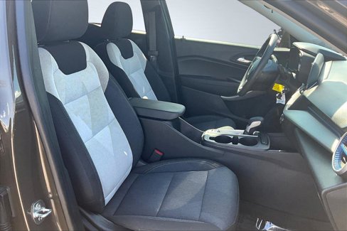Used 2024 Chevrolet Trax LS w/ LS Convenience Package image 19