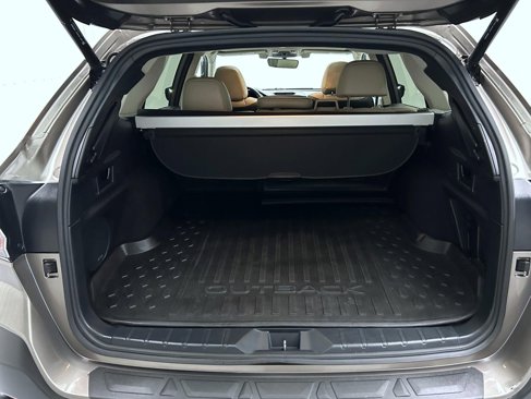 Used 2021 Subaru Outback Limited image 21