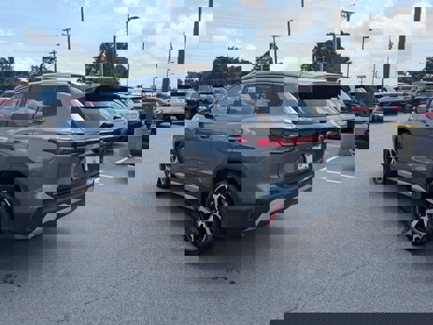 New 2025 Volkswagen Tiguan SE image 5