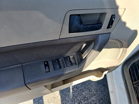 Used 2008 Ford Focus SE image 11