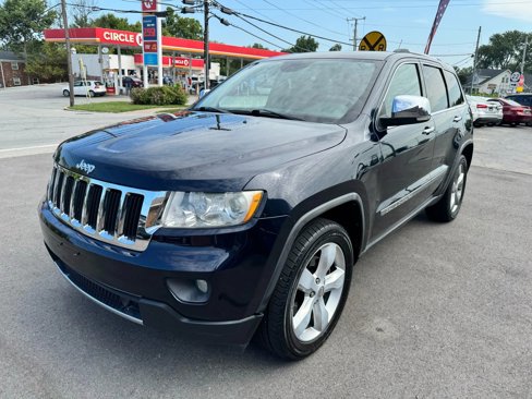 Used 2011 Jeep Grand Cherokee Limited w/ Luxury Group II image 4