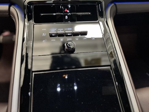 New 2025 Porsche Panamera 4 image 27