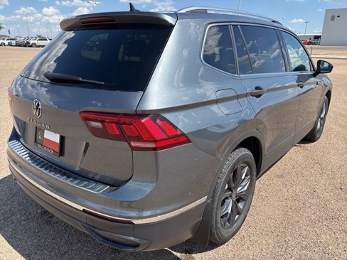 Used 2023 Volkswagen Tiguan SE image 7