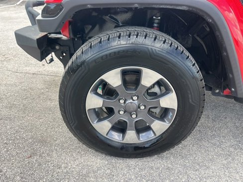 Used 2018 Jeep Wrangler Unlimited Sahara image 17